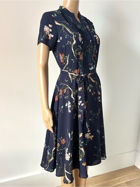 (NWT) NANETTE LEPORE Navy Floral Print Pintuck Dress